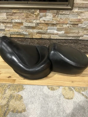 Harley Davidson Mustang Wide Touring Seat For Dyna & Wideglide 2004 & Up - Изображение 1 из 4