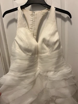 Vestido de novia Vera Wang blanco 20W talla grande vestido de baile con volantes tren de tul Foto 1 de 4