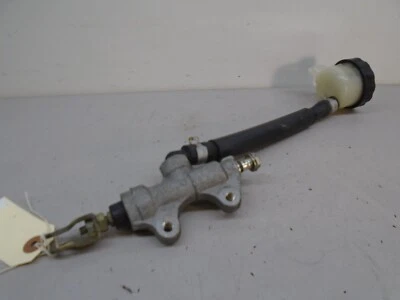 Rear Brake Master Cylinder for Kawasaki Ninja ZX7R 1996 to 2003 - Imagem 1 de 4