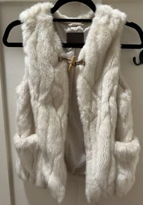 Zara Girls Outerwear Collection Faux Fur Vest Size 13/14 - Picture 1 of 5