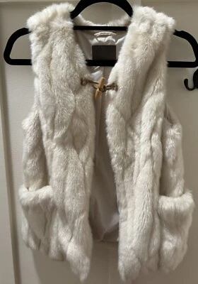 Zara Girls Outerwear Collection Faux Fur Vest Size 13/14 - Image 1 of 4