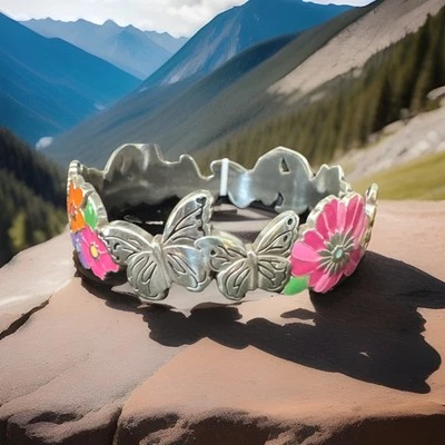 Brazalete Brighton ENCHANTED GARDEN Precio de venta sugerido por el fabricante 78 USD ¡Raro hallazgo! Foto 1 de 3