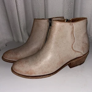 Nuevo con etiquetas Botín Frye Carson Piping Cuero Mediano Suave Envejecido Para Mujer Talla 6B - Imagen 1 de 11