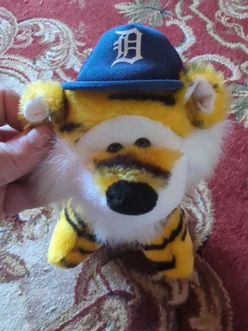 Vintage 1983 Trudy 9” Plush Bear Baseball Detroit Tigers No Bat Cover