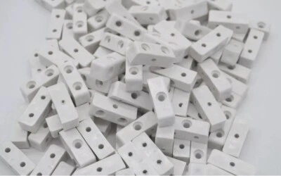WHITE MODESTY MOD BLOCK KITCHEN CABINET CUPBOARD CONNECTOR BLOCKS X 100 - WHITE - Image 1 of 4