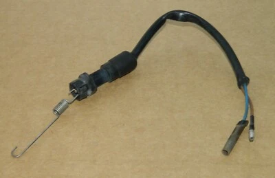 Interruptor de luz trasera de freno trasero con resorte 2001 Kawasaki Concours ZG1000 ZG 1000 OEM Foto 1 de 4