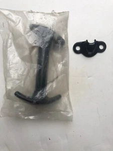 Black Steel Hood Fastner and Bracket H9055 and H9056 - Bild 1 von 3