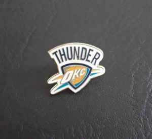 Oklahoma City Thunder Team Logo Pin NBA Basketball Badges - Bild 1 von 2