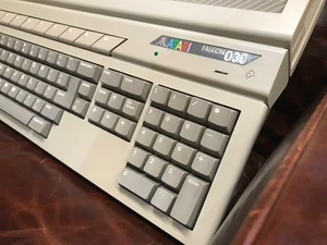 Atari Falcon 030: Near Mint - Garantiert/Getestet mit 14mb RAM & 450mb HDD - KOSTENLOSER VERSAND - Bild 1 von 12