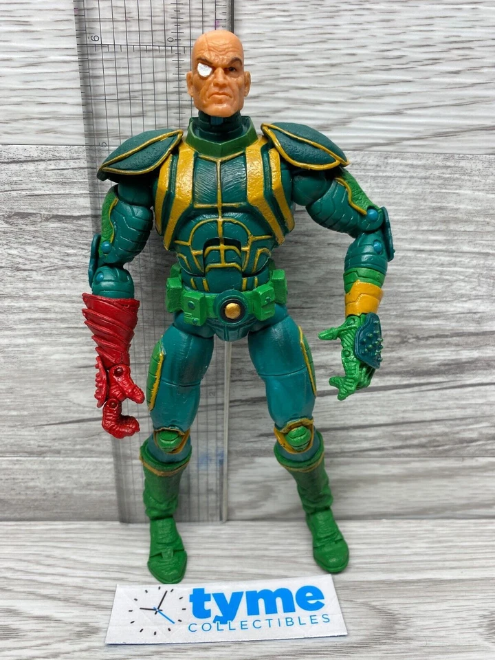 Figura Toybiz Marvel Legends Face Off Capitán América vs Calavera Roja Variante 6" Foto 1 de 3