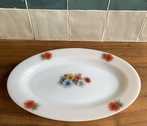 Arcopal France Anemone Platter Cupped Serving Platter 1960s Milk Glass - Bild 1 von 24