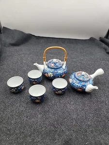 Vintage Arita Ware Porzellan Teekanne Set. 2 Töpfe, 4 Tassen blau geblümt - Bild 1 von 15