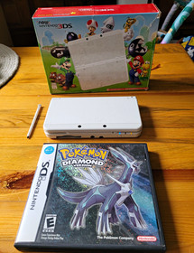 "New" Nintendo 3DS White Mario Black Friday Edition (NO INSERTS)