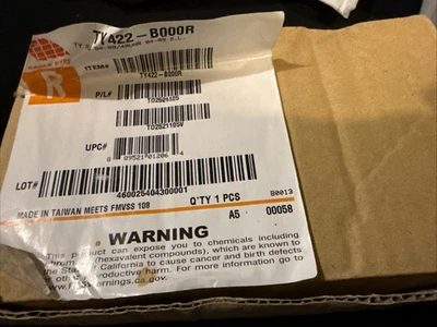 Eagle Eyes Ty422-B000R Passenger Side Parklamp Assy Fits 1984-88 Toyota 4-Runner - Image 1 of 4