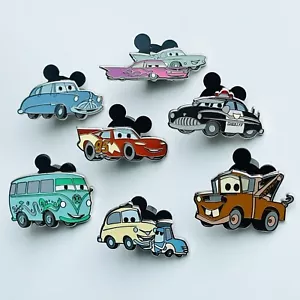 Juego de mini prendedores Pixar Cars Land Kitsch - 7 mini prendedores Disney de coches - Imagen 1 de 12