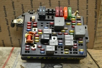 2001 2002 Dodge Caravan Fuse Box Junction Oem 15328844 Module 316-11D5 - Image 1 of 4