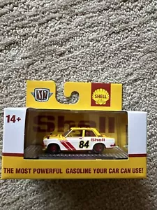 1/64th M2 Machines 1970 Shell DATSUN 510 Red CHASE 1/750 NEW Detroit Muscle R72 - Picture 1 of 11