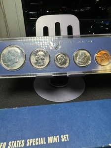 1966 US Special Mint Set SMS 5 Coins with 40% Silver Kennedy Half Dollar and Box - Picture 1 of 3