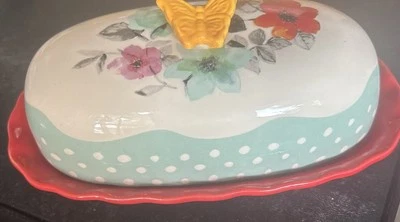 Plato de mantequilla floral The Pioneer Woman Flea Market mariposa amarilla Foto 1 de 4