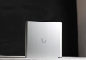 CloudKey Plus E97 Ubiquiti UCK-G2-PLUS - No Cable - Afbeelding 1 van 5