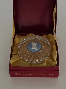 WEDGWOOD JASPERWARE GLAS BRIEFBESCHWERER VON LORD MOUNTBATTEN Nr. 505 - Bild 1 von 4