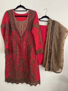 Pakistani salwar kameez - Picture 1 of 2