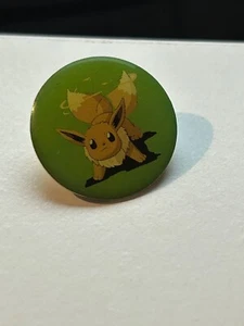 1999 ORIGINAL POKEMON TOMY C.G.T.S.J NINTENDO EEVEE POKEMON METAL PIN BADGE - Picture 1 of 2