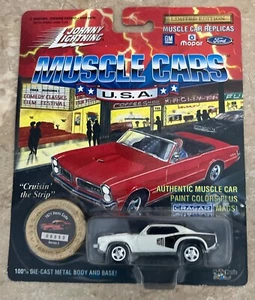 Johnny Lightning Muscle Cars USA Series 5 1971 Plymouth Hemi Cuda white 1:64 - Picture 1 of 4