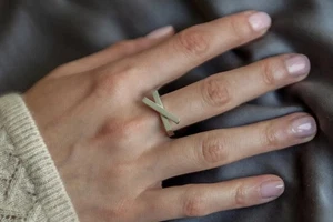 Simple Elegant Finger Ring, 925 Silver Rings, Tiny Geometric Bar Ring for Women - Picture 1 of 9