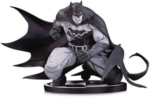 Batman: Black and White ~ BATMAN (by JOE MADUREIRA) STATUE ~ DC Collectibles DCD