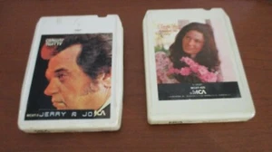 MCA ~ CONWAY TWITTY "SHE NEEDS..." and LORETTA LYNN GREATEST ~ 8 Track Tapes - Imagen 1 de 1