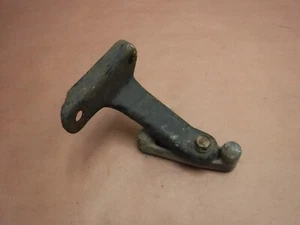 Jeep Wrangler TJ YJ 91-02 2.5 4 Cy Lower  Alternator Bracket Free  Ship  - Picture 1 of 5