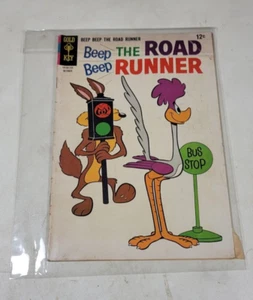 -BEEP BEEP THE ROAD RUNNER- Vintage Gold Key Comics Book 1967 #5 *ERROR?* - Picture 1 of 7