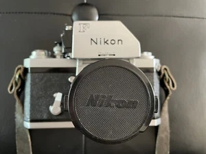 NIKON KAMERA VINTAGE FILM ""F"" SERIE MIT (3) AutoZoom Kameras Bereich 28 bis 220 mm - Bild 1 von 11