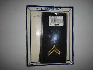 Pair Of US Army CORPORAL Rank Large Epaulets By NS MEYER *Unopened* - Picture 1 of 3