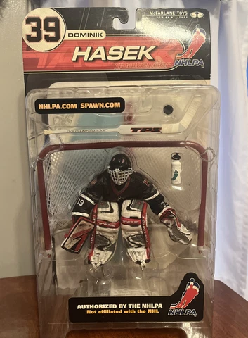Dominik Hasek #39 Series 2 NHLPA McFarlane's SportsPicks Cover