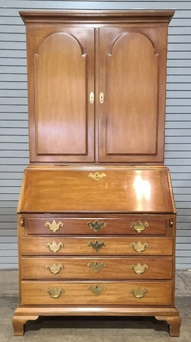KITTINGER HISTORIC NEWPORT COLLECTION MAHOGANY CHIPPENDALE SECRETARY DESK HN-14 Cover