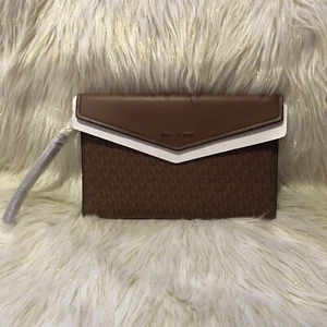 Brand New MICHAEL KORS Logo Brown Large Clutch Purse - Picture 1 of 7
