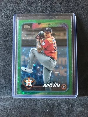 Hunter Brown 7 Card RC Lot , Total of 5 2022 Topps,2 2024 w/Green /499 Hit - Image 1 of 4