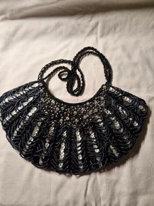 Abendtasche - Theatertäschchen - mit Glasperlen + Pailletten und Reißverschluss - Bild 1 von 9