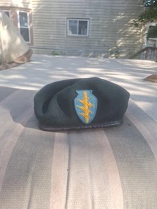 Boina del 12º Grupo de Fuerzas Especiales del Ejército de los Estados Unidos de la Era de la Guerra de Vietnam - Imagen 1 de 6