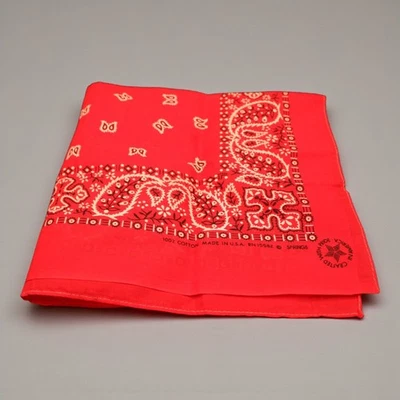Bandana vintage de algodón rojo cachemir con resortes RN15582 hecha en EE. UU. Nueva  Foto 1 de 3
