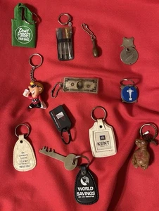 Lot of Vintage Keychains / Keyrings Various Types & Sizes - Picture 1 of 1