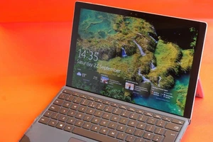 Microsoft Surface Pro 4 12.5" Tablet i7 6650U 16GB RAM SSD 512GB With Keyboard - Picture 1 of 15