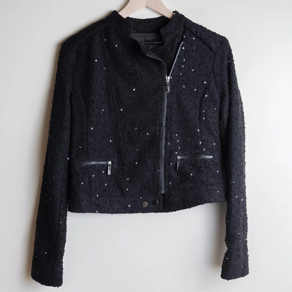 Jaqueta de Moto Forever 21 Lantejoulas M Preta Assimétrica Zíper Feriado Ousado Sem Etiqueta de Tamanho - Imagem 1 de 4