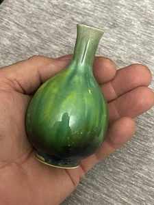 Vaso bocciolo porcellana verde ombra verde metà secolo moderno verde acqua giallo - Foto 1 di 7