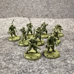 Dust Tactics Miniatures Lot 9 Green Soldiers Infantry Figures Wargame Board Game - Picture 1 of 6