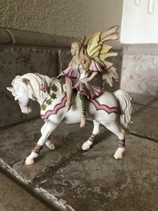 Schleich Bayala FEYA Fee auf Pferd mit rosa und goldenen Details *RETIRED #70400 - Bild 1 von 4