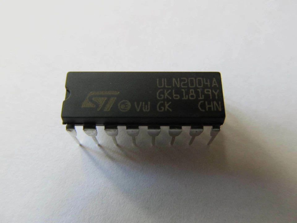 5pcs STM ULN2004A Signal Bipolar Transistor (BJT) 7NPN Darlington 50V 0.5A 16DIP - Image 1 of 1