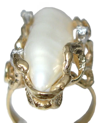 Anillo y diamantes de forma libre de perlas de agua dulce de oro amarillo de 14k Foto 1 de 4